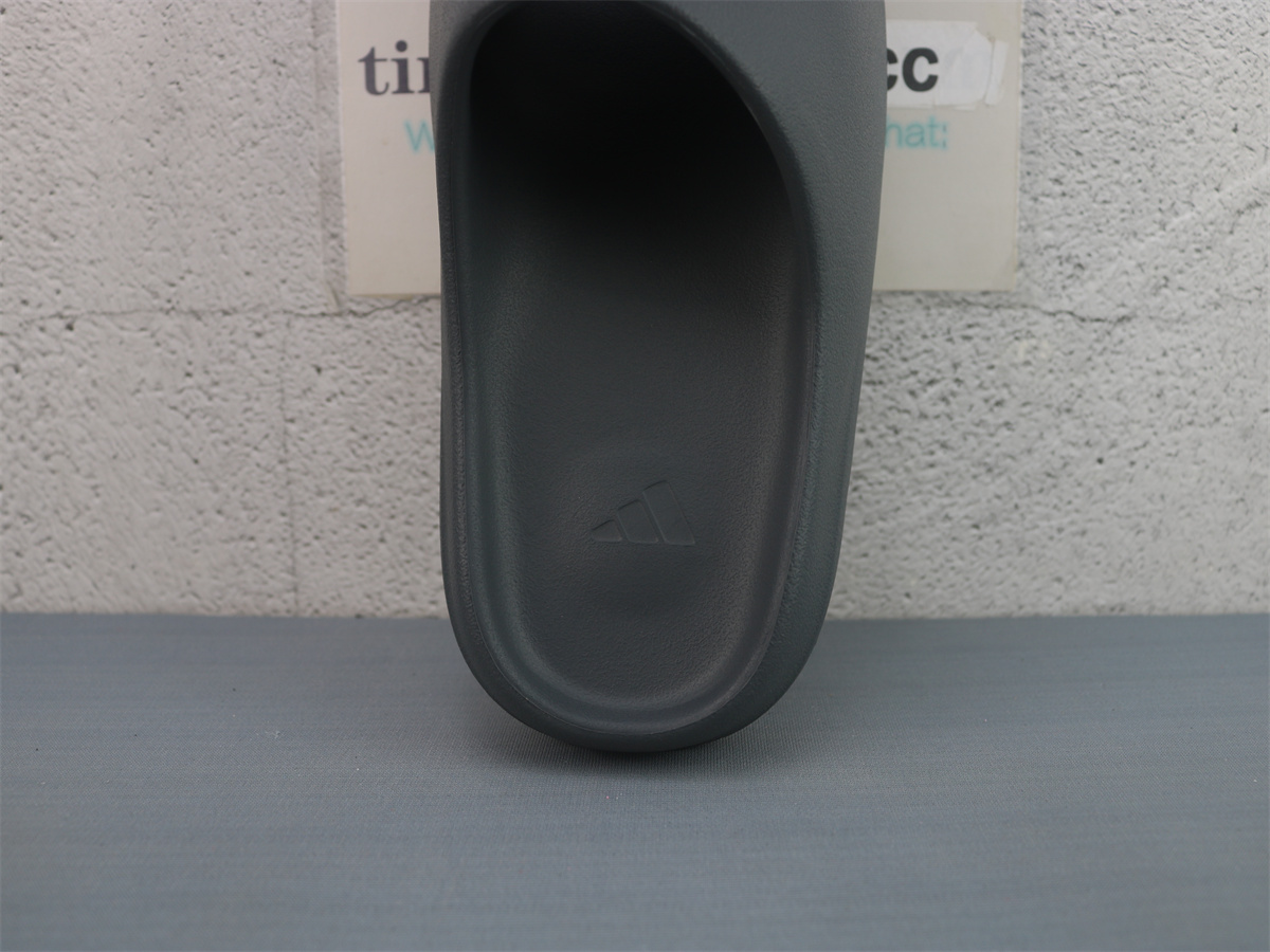 Free Shipping Yeezy Slide Slate Grey ID2350